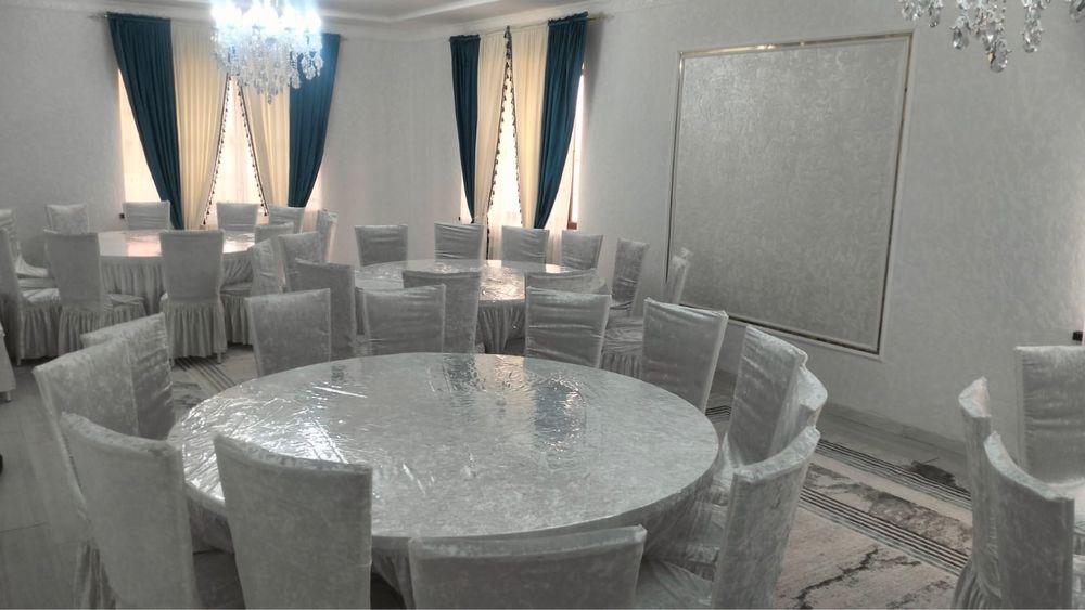 Здается коттедж двух этажный .