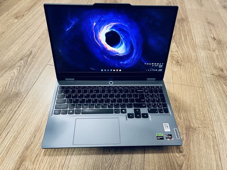 Laptop Lenovo LOQ, in garantie inca 3 ani. Foarte performant