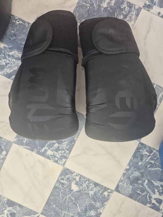 Перчатки для бокса