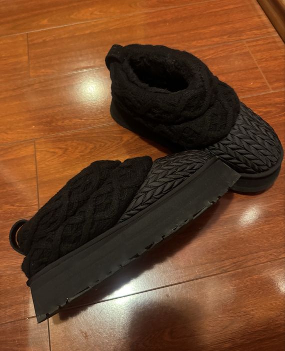 Ugg marimea 38 negre