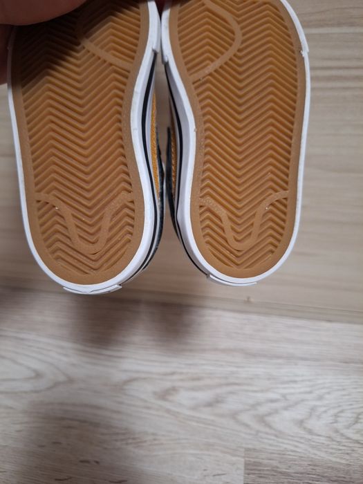 Детски маратонки NIKE 22 номер