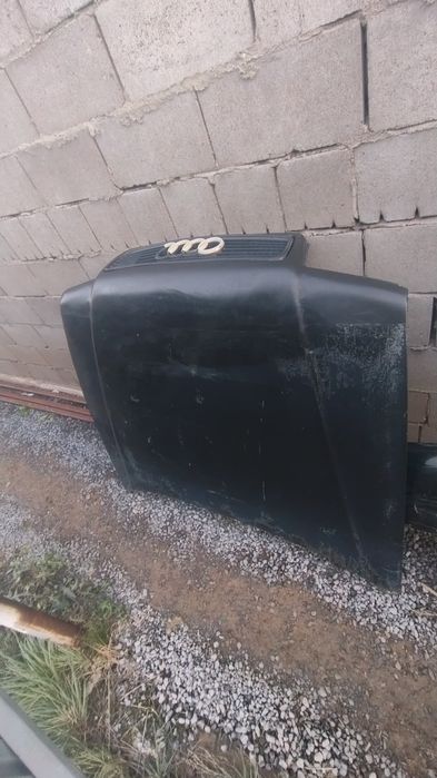 Продам капот от ауди В4
