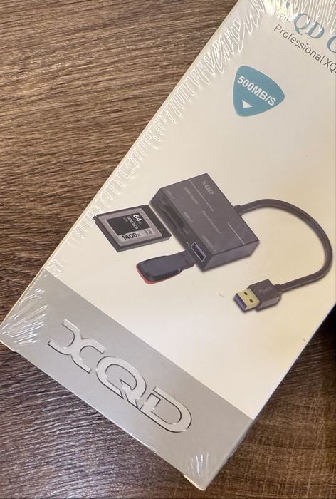 XQD четец чисто нов