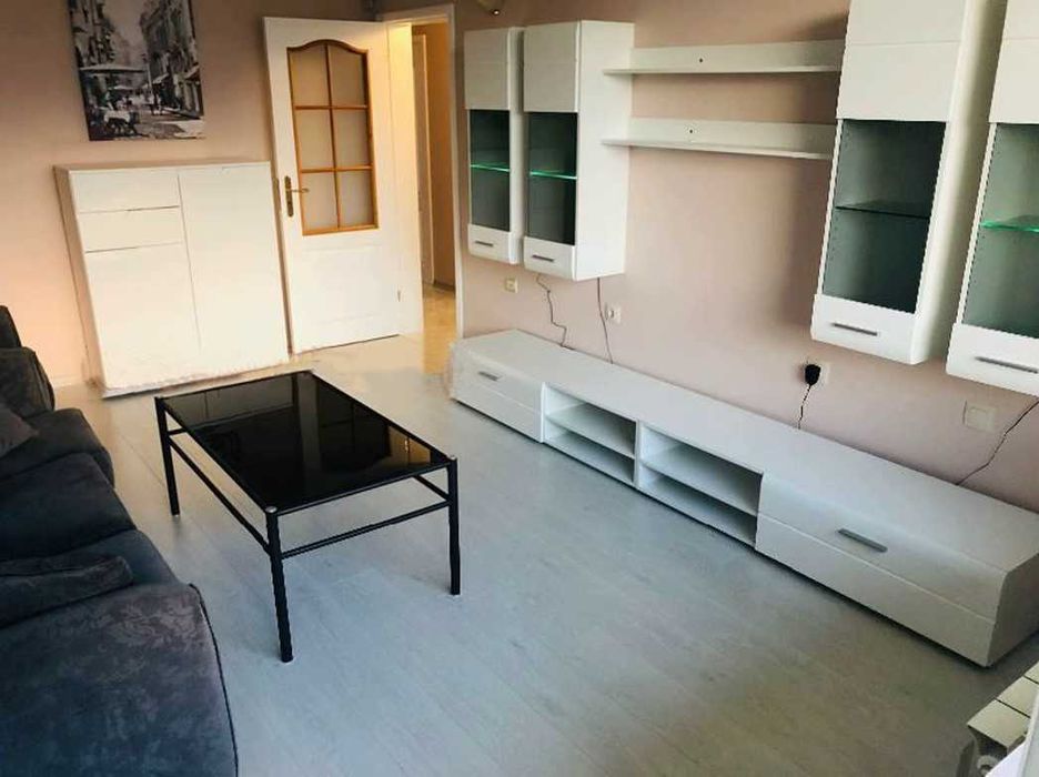 Дава се под наем Двустаен апартамент в София, Полигона - 70 кв.м за 612 € - Снимка #3