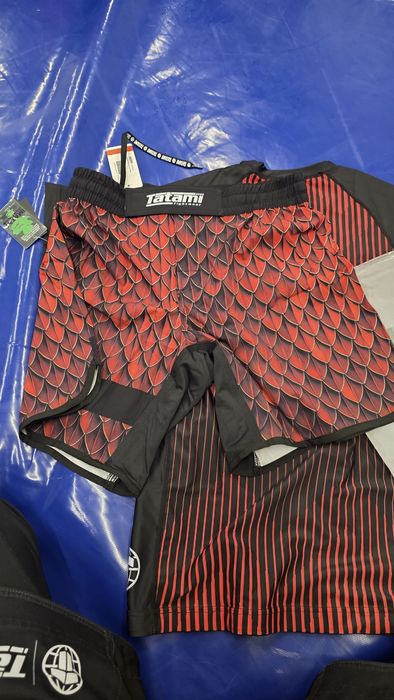 Рашгард и шорти за граплинг TATAMI