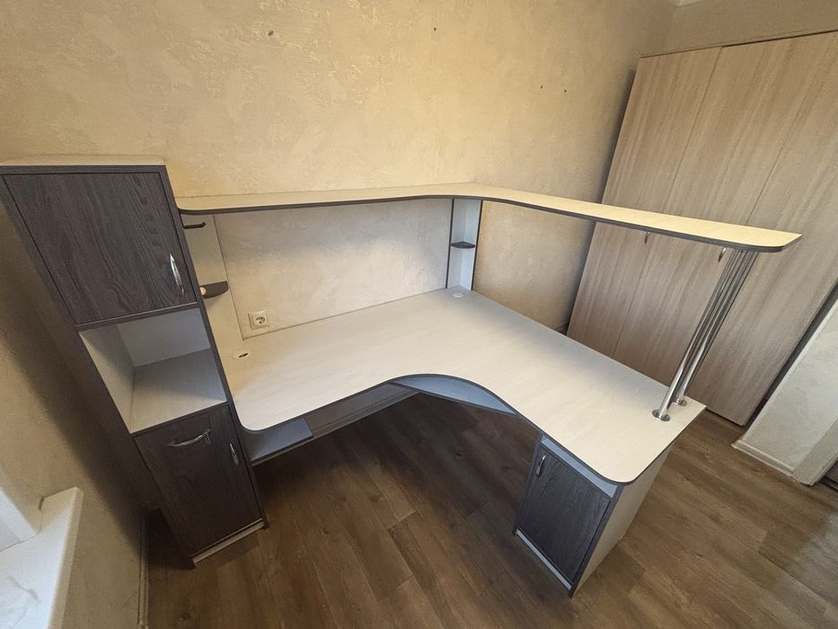 Продам стол индивидуальной сборки