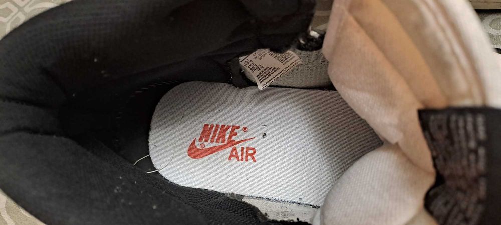 Vand ghete Nike Air