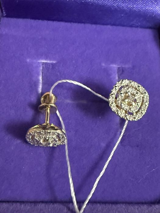 Бриллиантовые пусеты новые