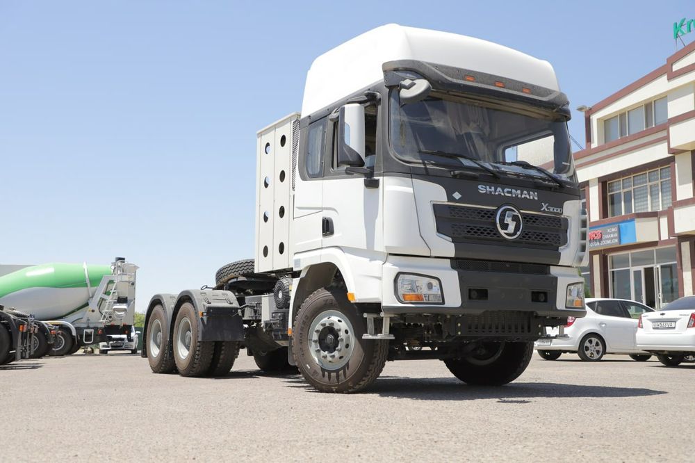 Shacman x3000. Шакман 5000. Shacman x5000 4x2. Шакман х5000 самосвал 8х4. Шакман х5000 тягач.