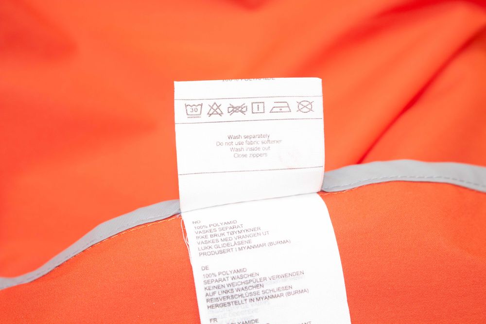 BERGANS Microlight Jacket дамско яке много тънко с качулка ветровка М