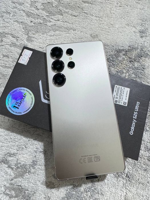 Samsung Galaxy S25 Ultra 512 ГБ — почти новый