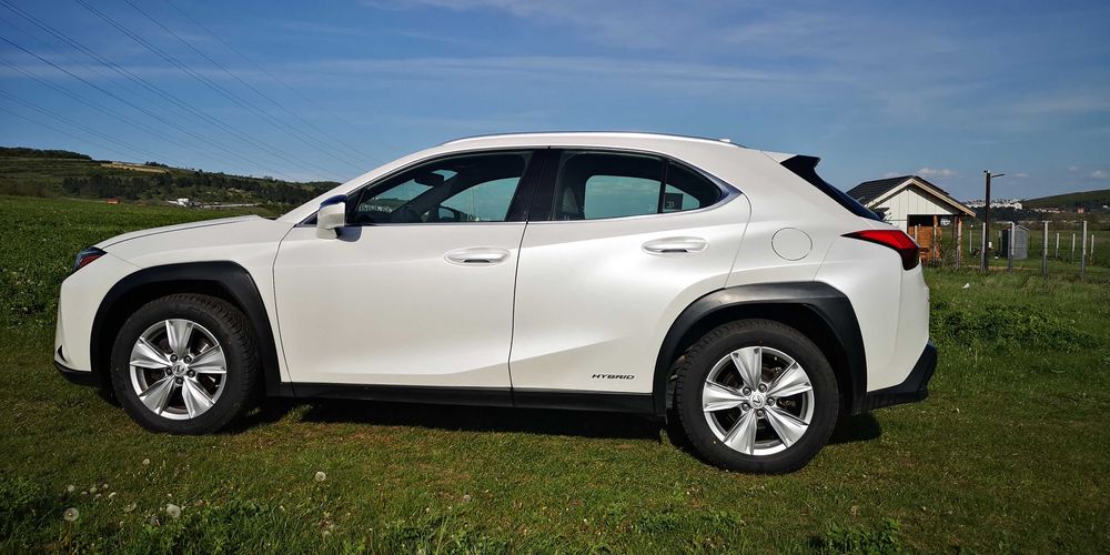 Lexus UX250h 15900+TVA