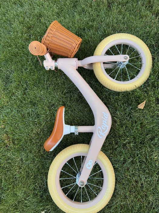 Bicicleta fara pedale fetite