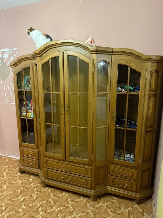 Продам сервант- буфет- шкаф разборный