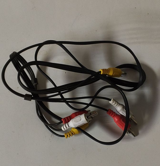 Продам кабель HDMI , AV (тюльпан)