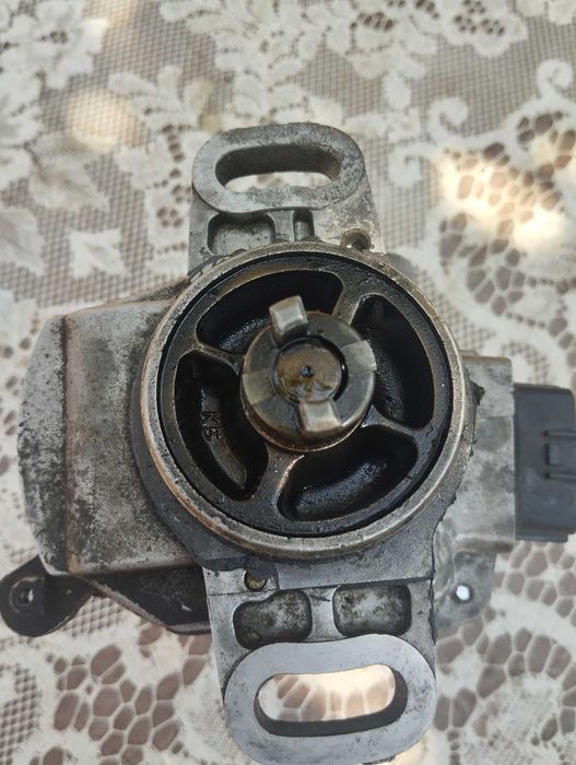 Продавам делкото за Nisan Almera N15.