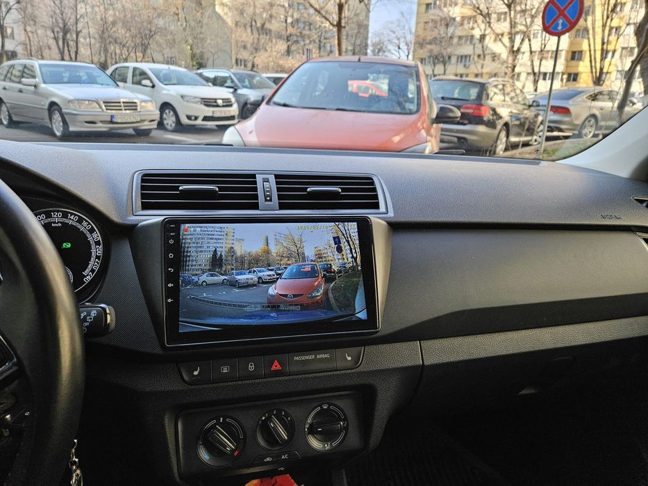 Navigație dedicată Skoda Fabia 3 WiFi BT Waze YouTube Maps