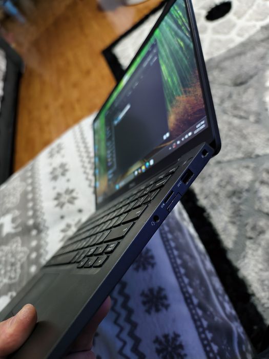 Laptop Dell 7400 i7 gen 8 16gb ram