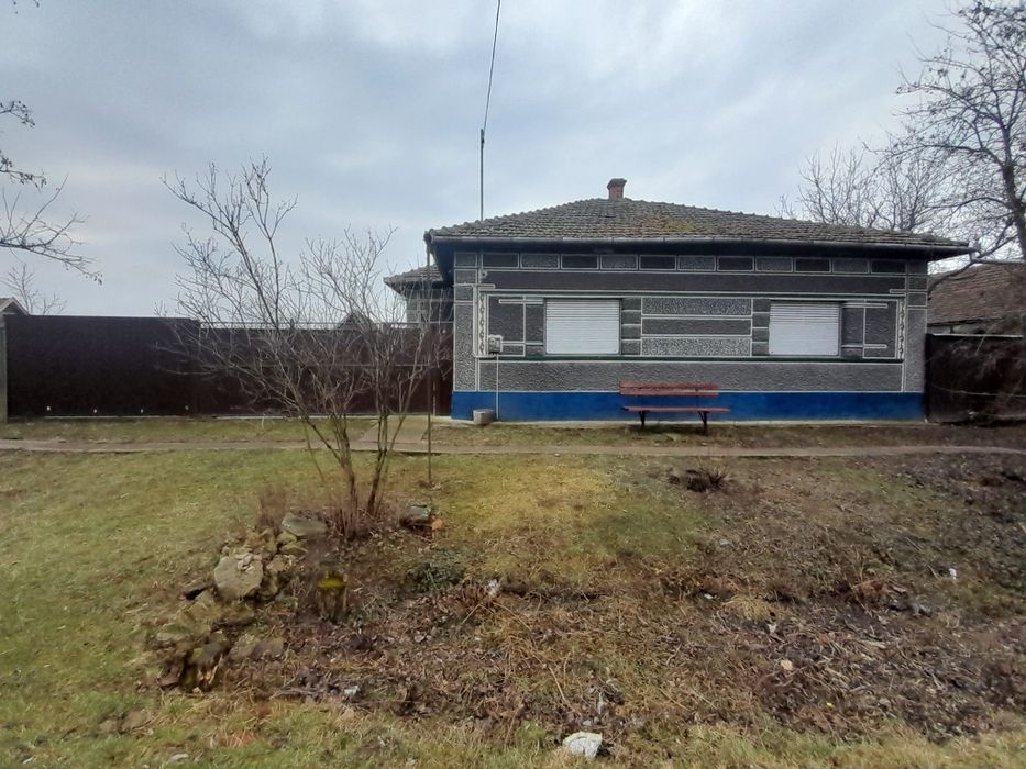 Vând casa în localitatea Mișca