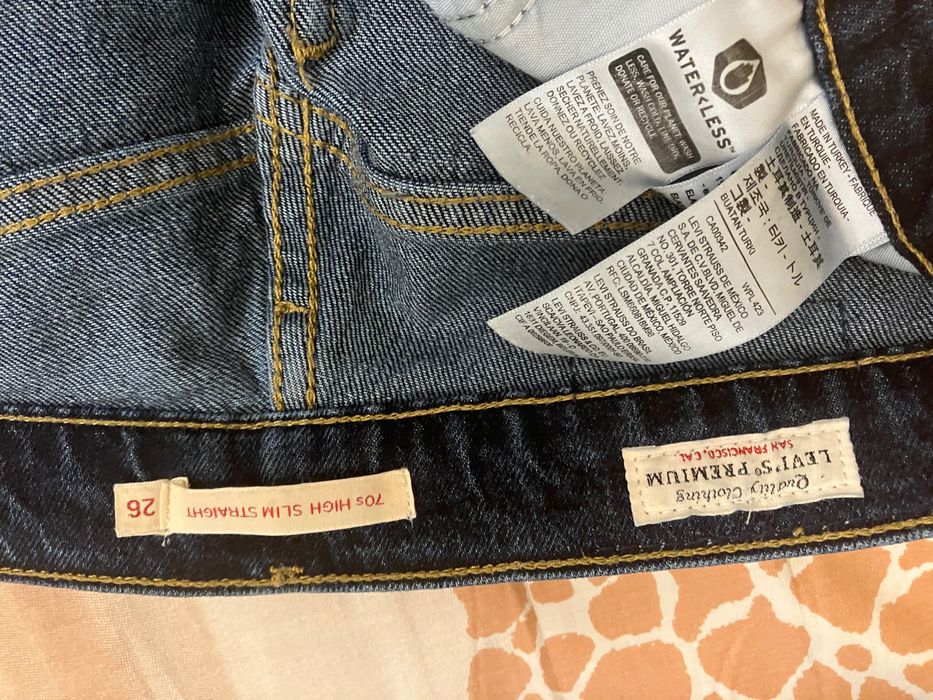 Продам новые женские джинсы от Левайс