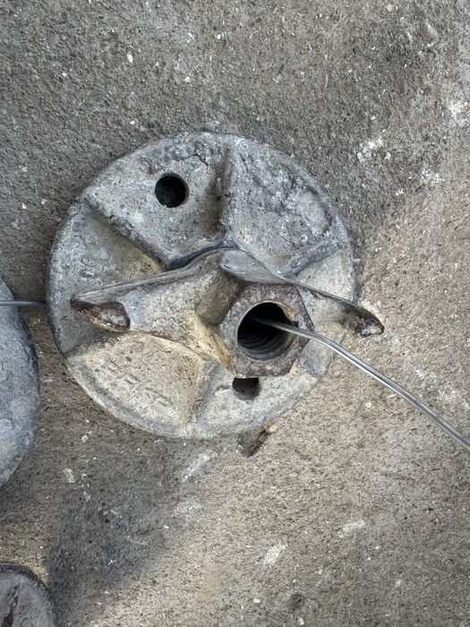 Vand piulite tip fluture tirant