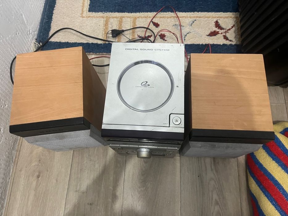 Музыкальный центр LG