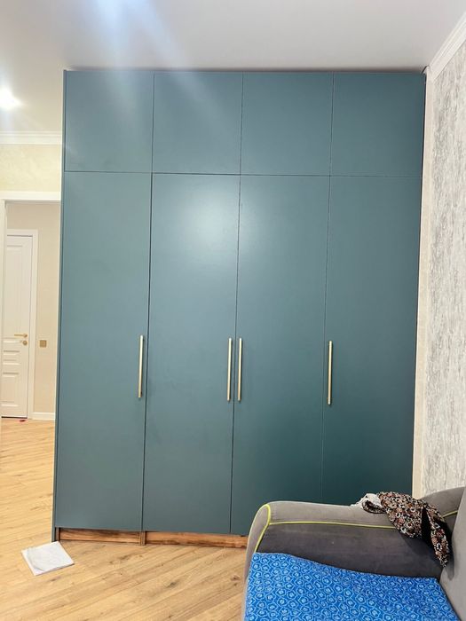 Продам шкаф почти новый