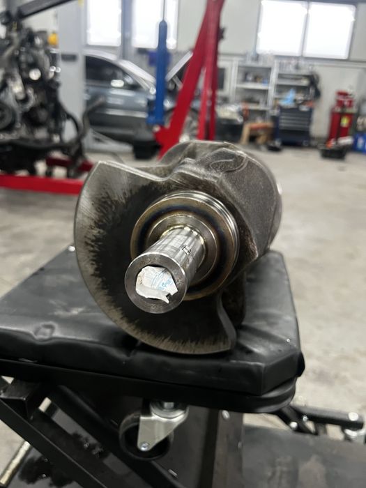 Колянов вал за Мерцедес 642/ ремонтиран