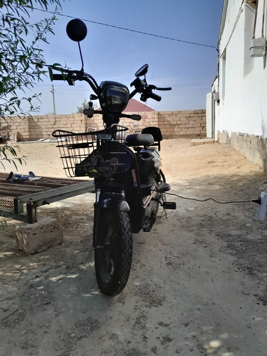 Электроскутер D davi