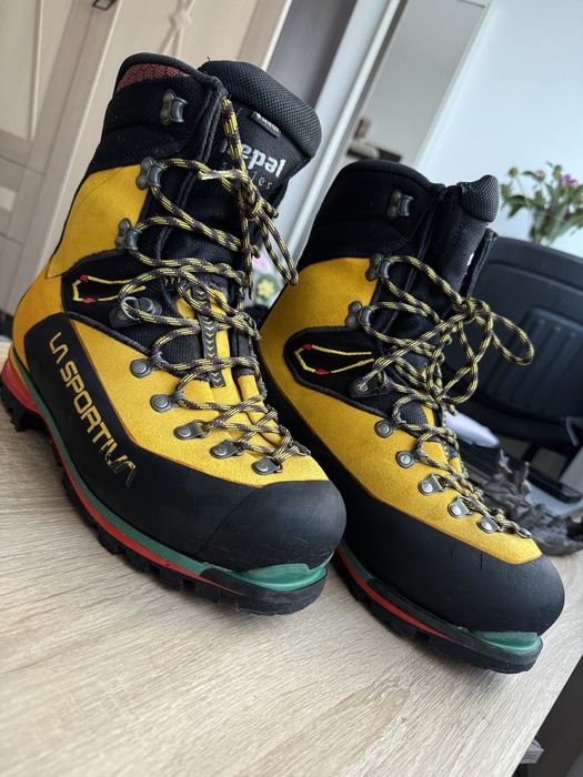 Bocanci 43 La Sportiva Nepal Cube GTX