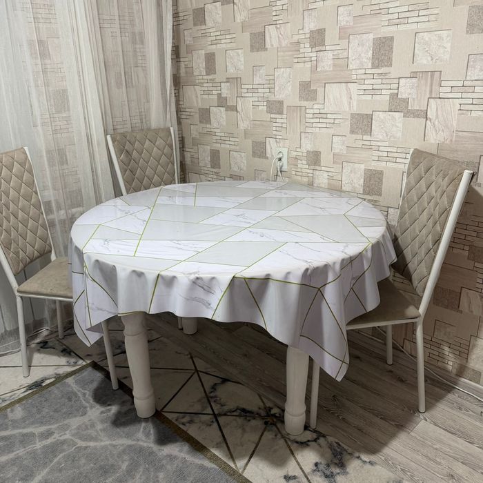 Круглый стол и 6 стулев