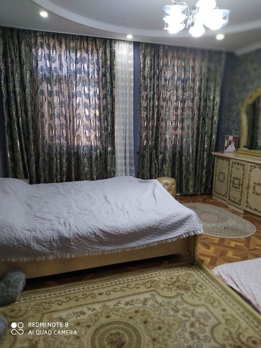 Срочно продается квартира 4 х комнатная динамо 4 этаж