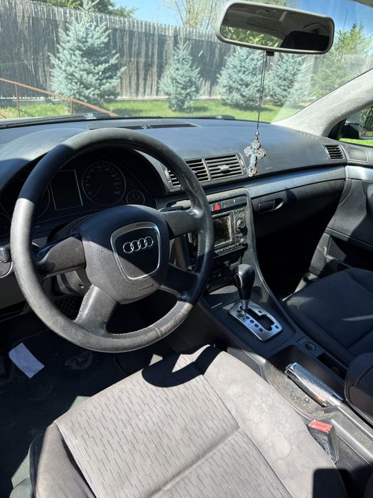 AUDI A4 0 — imagine 4