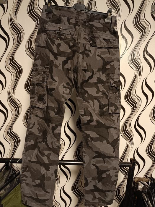 Камуфлажен карго панталон