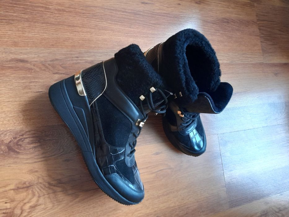 Michael Kors дамски зимни боти 39 номер.