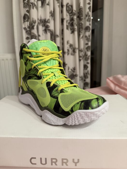 adidasi under armour curry spawn flotro