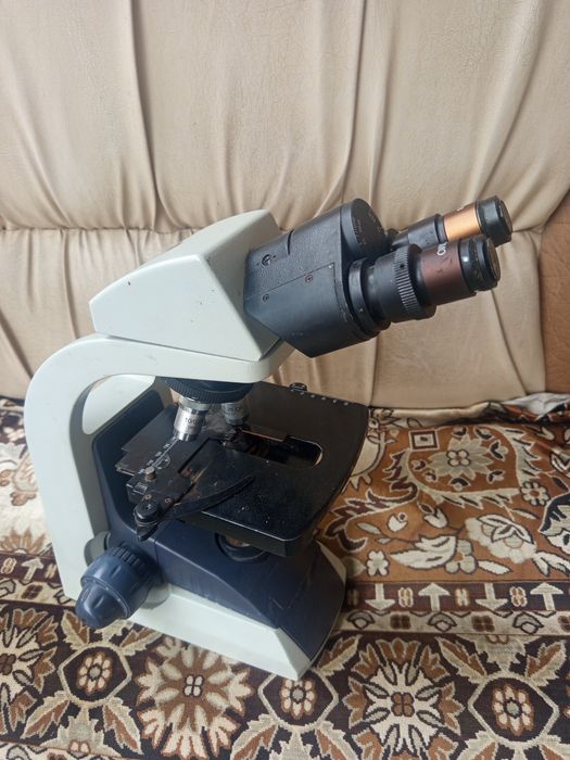 Продам . Микроскоп .