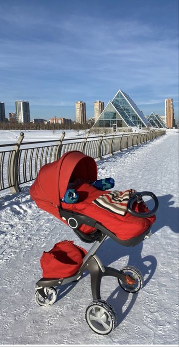 Продам коляску Stokke