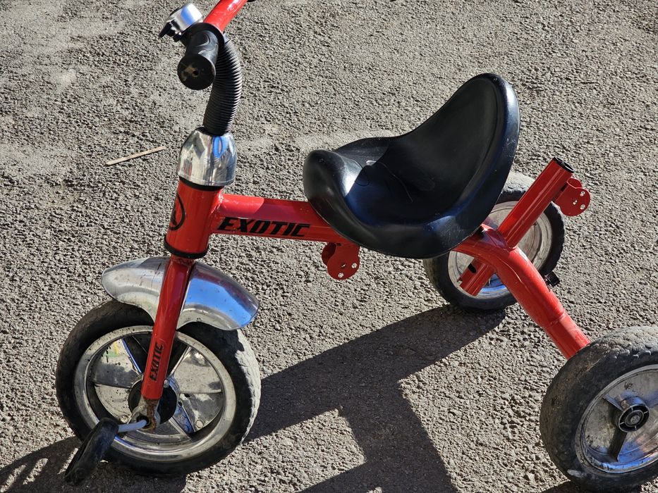 Трехколесный велосипед