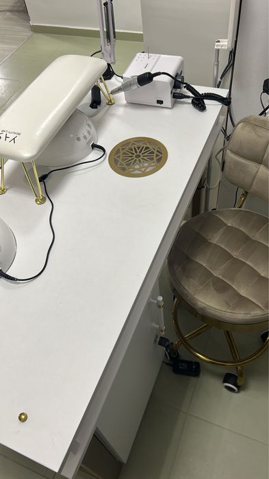 Masă manichiură Turbo Nails System+ Scaune .  putin  folosită!