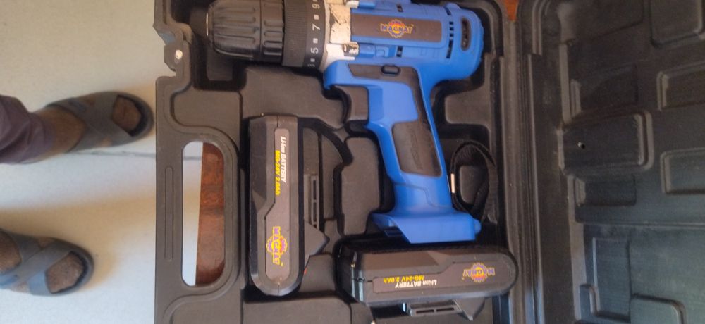 Продам шуруповёрт