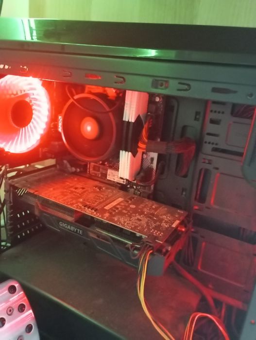 Unitate PC GAMING - Ruleaza orice!