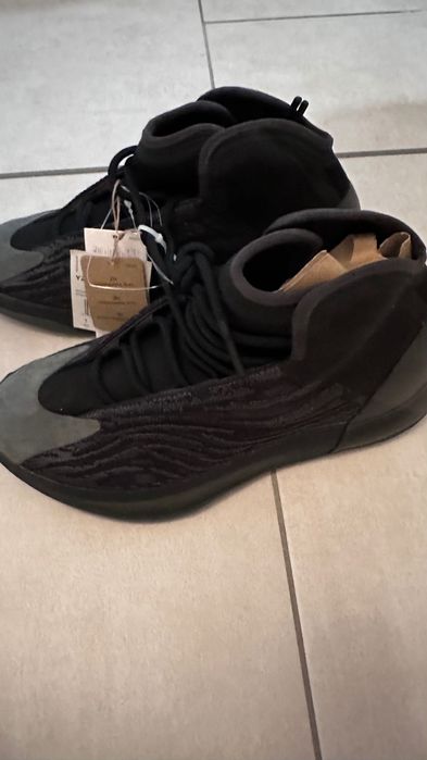 Adidas - Unisex Yeezy Quantum Basketball