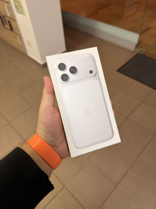 Iphone 17 pro max 256Gb Alb Sigilat