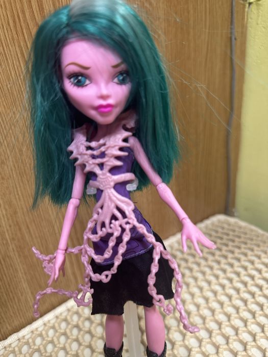 Продам куклу  монстр хай!