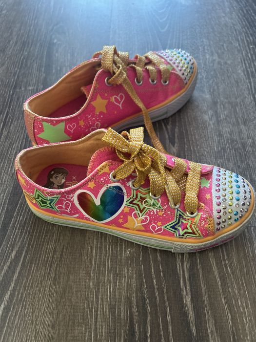 Маратонки и чехли