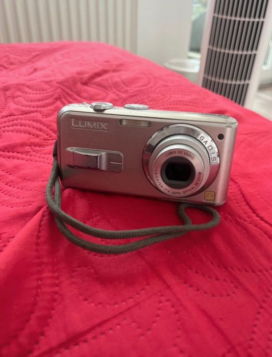 Aparat foto Panasonic