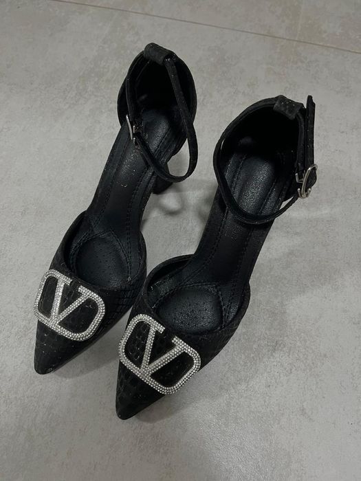 Черные вечерние туфли