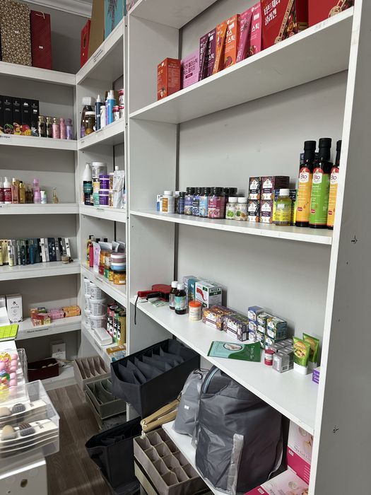 Полки/стеллажи для магазина