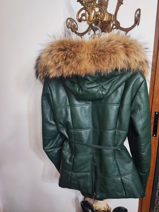 Лисица с качулка